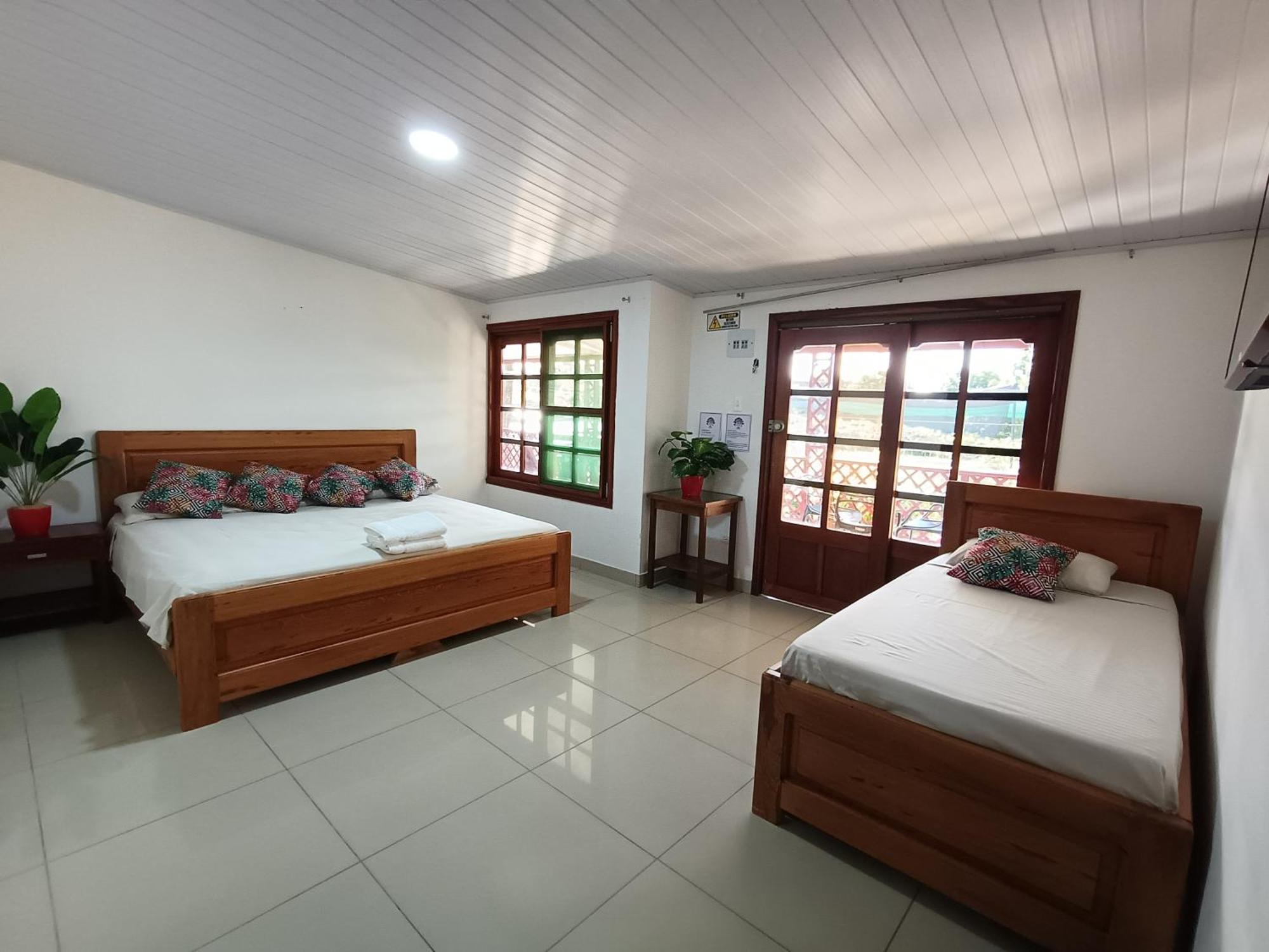 Kanaq Hotel Tours Leticia Extérieur photo